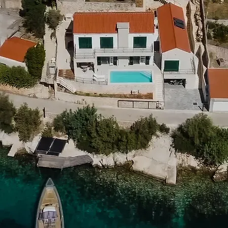 Retreat Vinišće