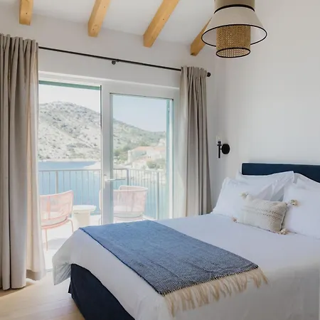 Vila Retreat *