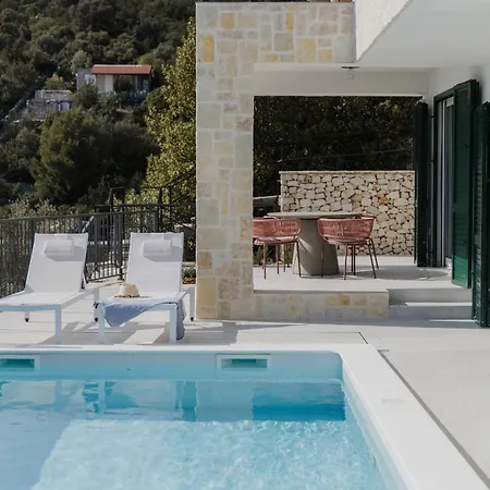 Vila Retreat *