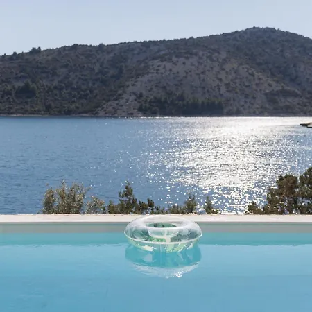 Retreat Vinišće