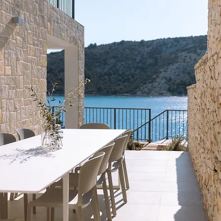 Retreat Villa