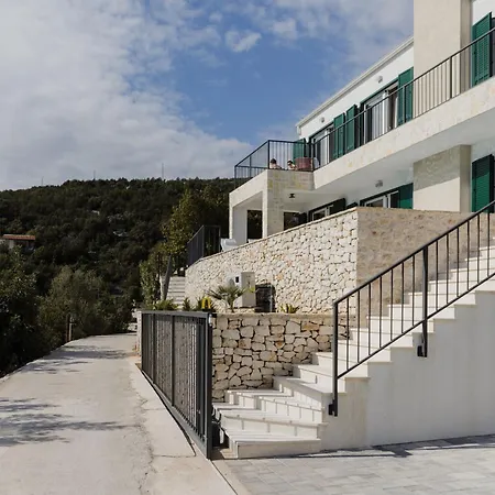 Retreat * Vinišće